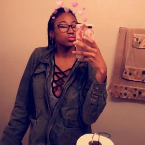 Meet your Posher, Ariana